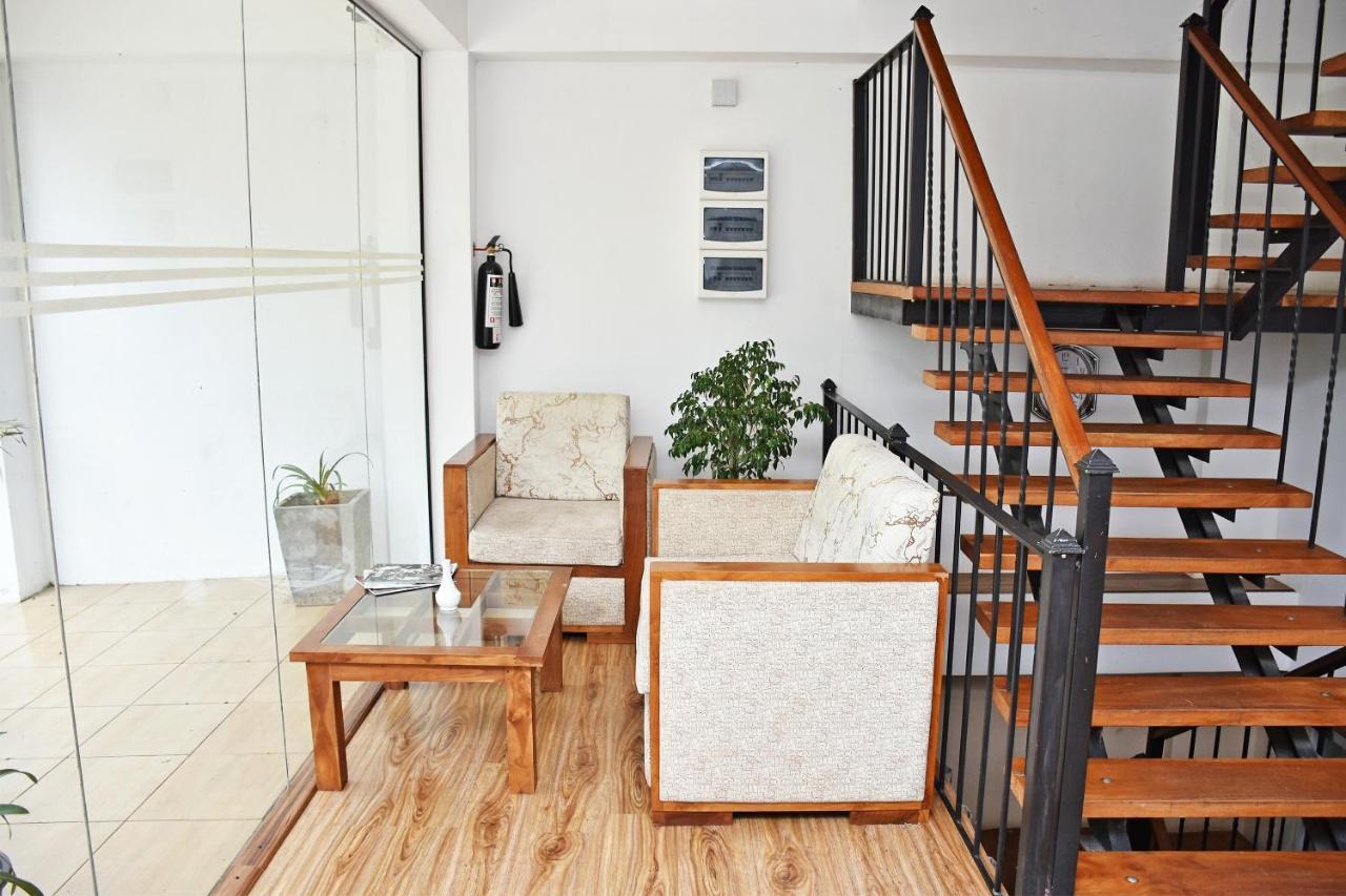 Oyo 430 The Turf Villa Νουβάρα Ελίγια Εξωτερικό φωτογραφία